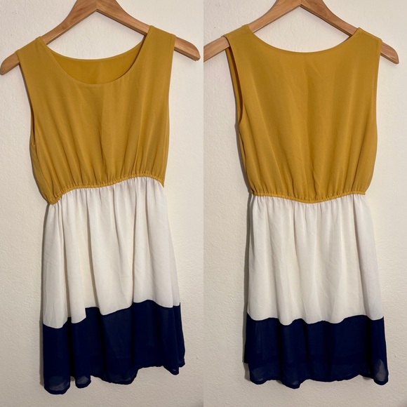 Dresses & Skirts - Color block dress